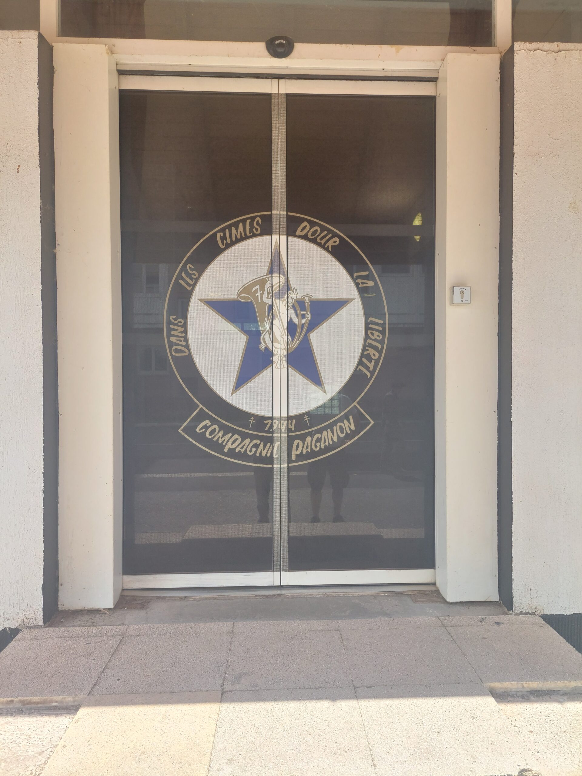 Armée de Terre – Vitrine adhésif